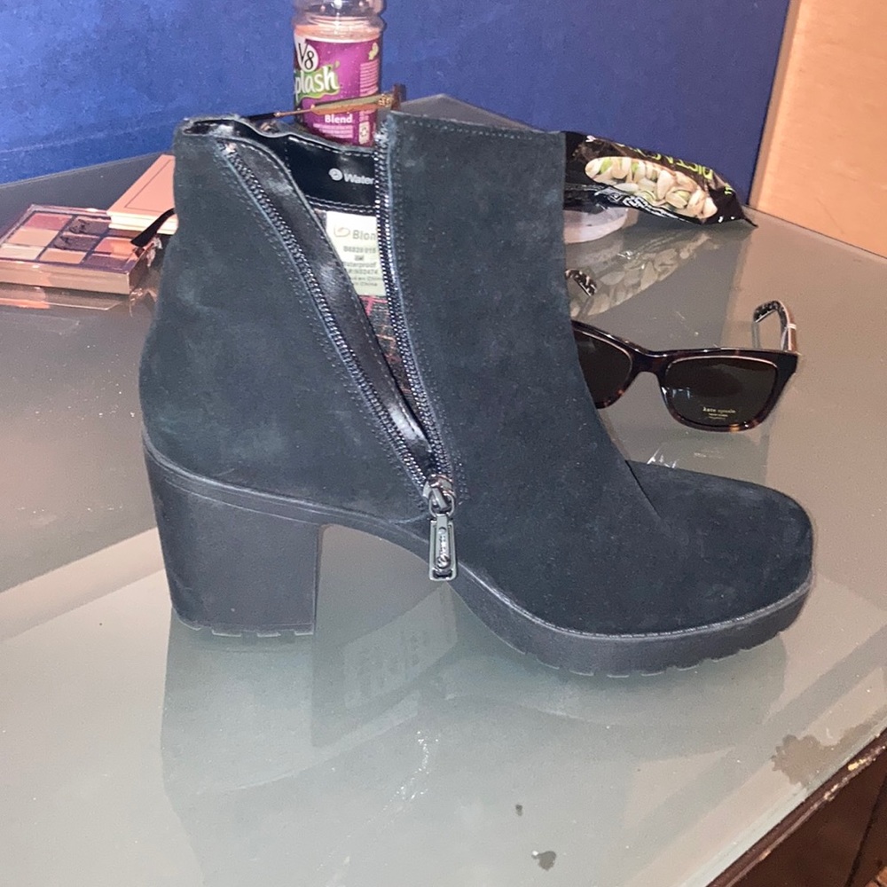 Brand new blondo women’s size 8 boots